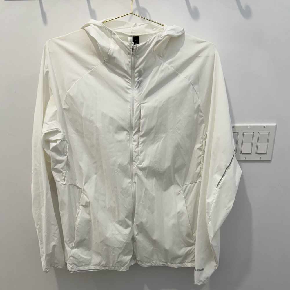 Lululemon lightweight windbreaker